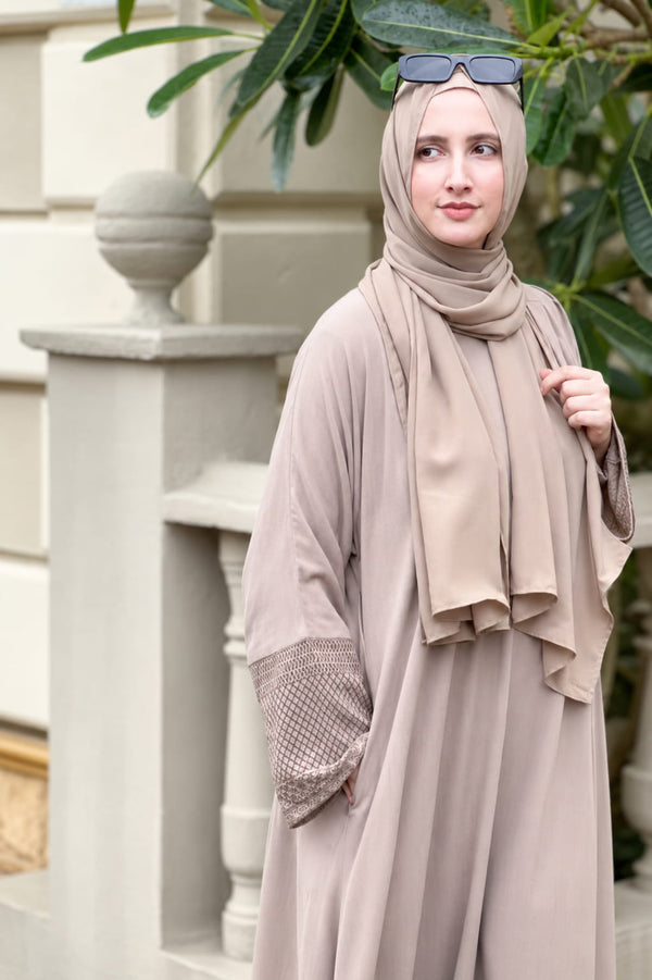 Khaaki Classic CEY Abaya