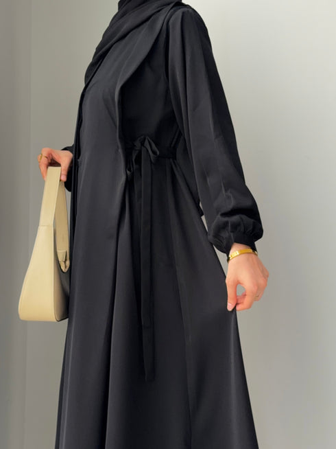 The Side-Tie Essential in Black
