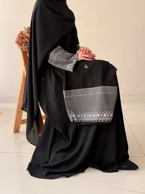 Black Classic CEY Abaya