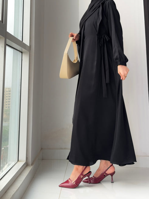 The Side-Tie Essential in Black