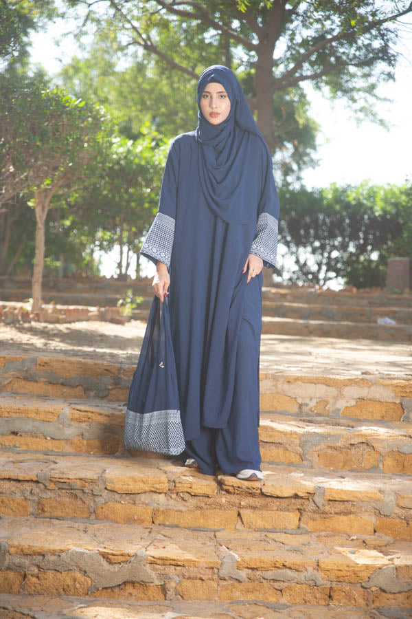navy blue summer edit
