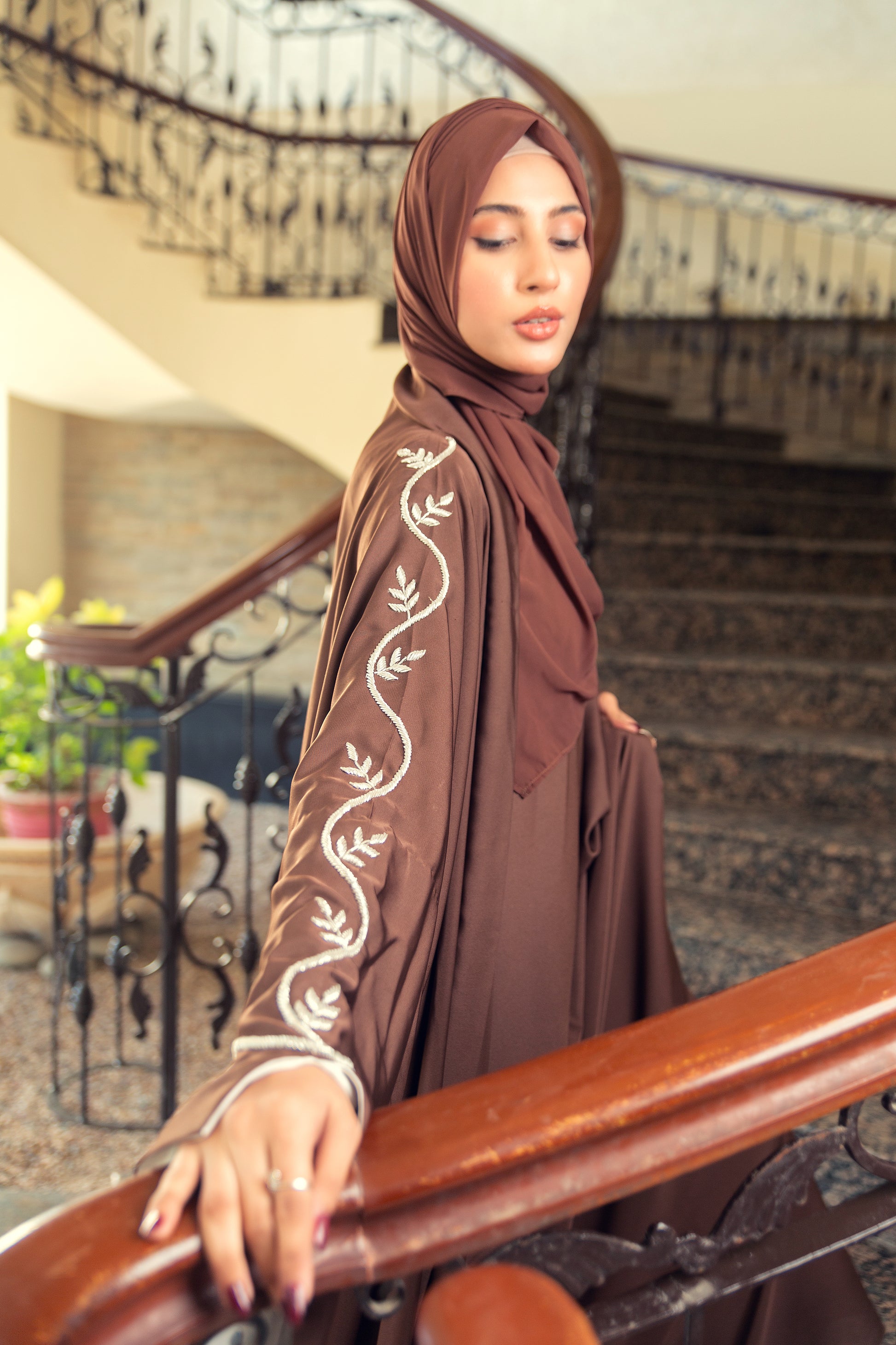 abaya embroidered sleeves