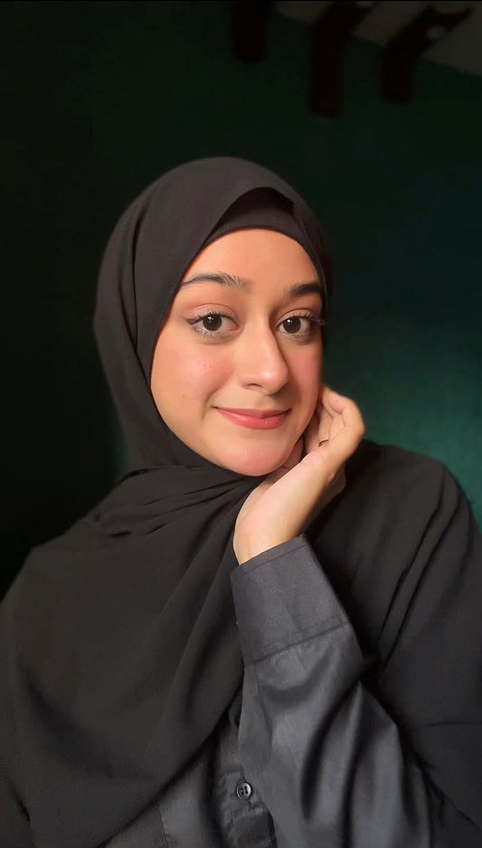 Black Magnet Hijab